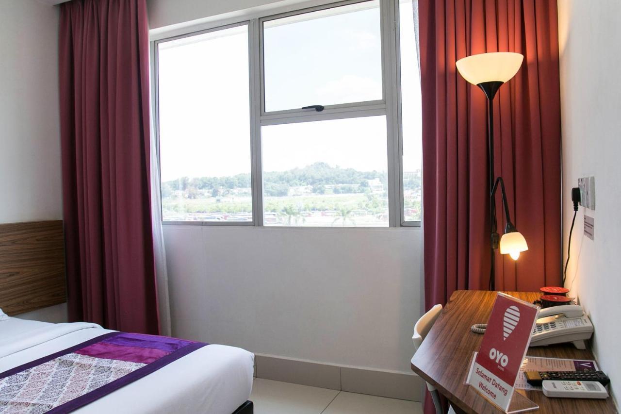 Oyo 180 V Hotel Kuala Lumpur Exteriör bild